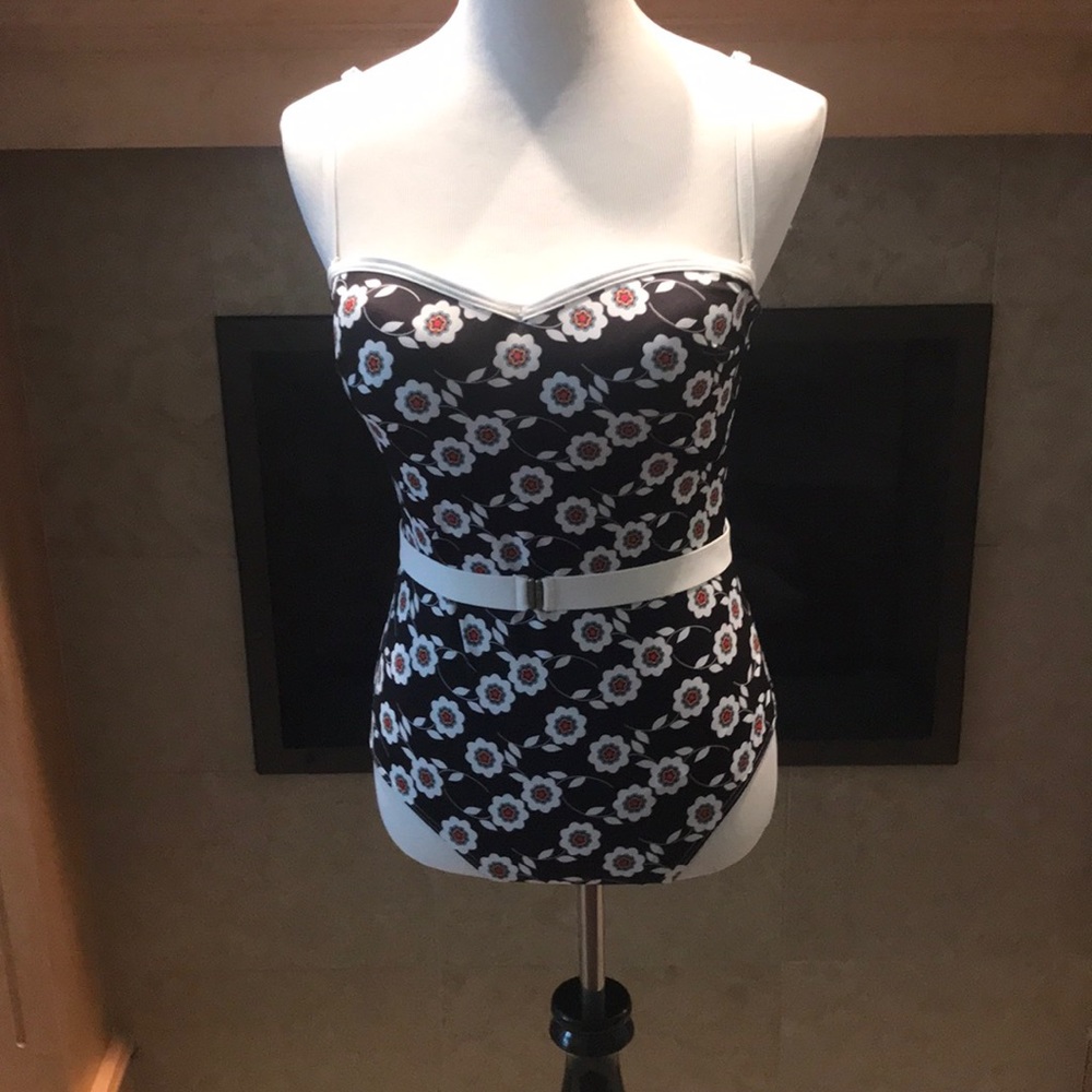NWT ModCloth Retro One Piece Bathing Suit Size L.